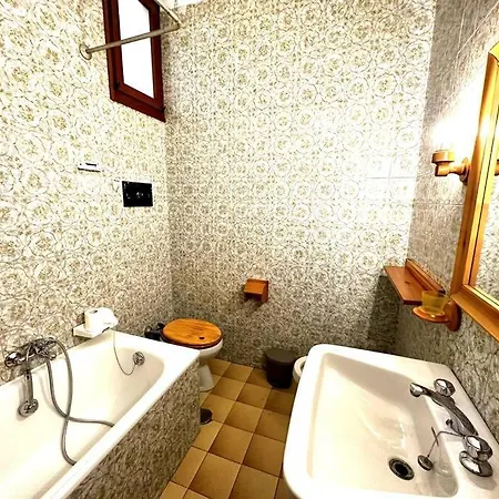 Euphorbia 236 - Monolocale Con Terrazzo Sanremo